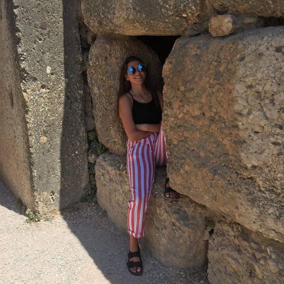 Meet your Posher, Marlena - Picture 1 of 1